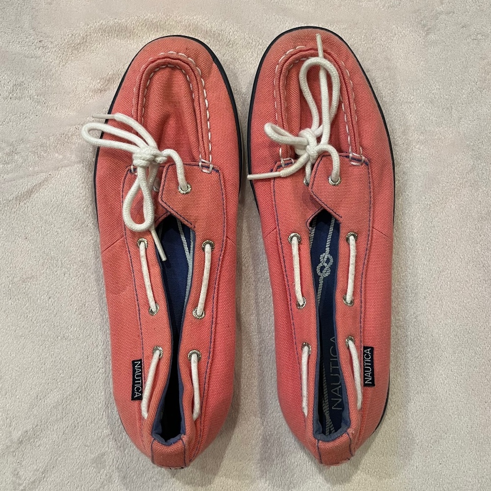 NWOT NAUTICA Pink Boat Shoes Size 8